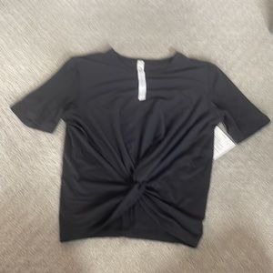 Lululemon Crescent tee NWT